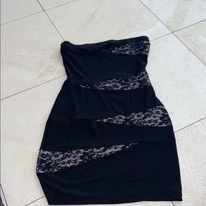 B Smart mini back and lace dress